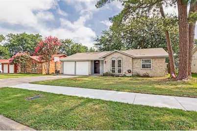 1911 Devonshire Drive, Arlington, TX 76015 - Photo 1