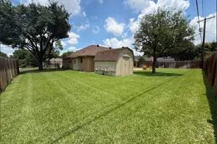 133 Springhill Dr, Hurst, TX 76054 - Photo 17
