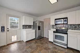 5600 Wiltshire Dr, Fort Worth, TX 76135 - Photo 9