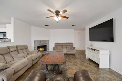 5600 Wiltshire Drive, Fort Worth, TX 76135 - Photo 5