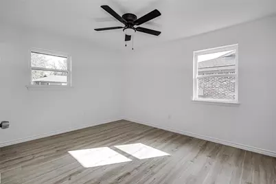 909 Kelley Drive, Everman, TX 76140 - Photo 17