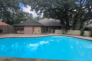 1816 Crooked Ln, Fort Worth, TX 76112 - Photo 37