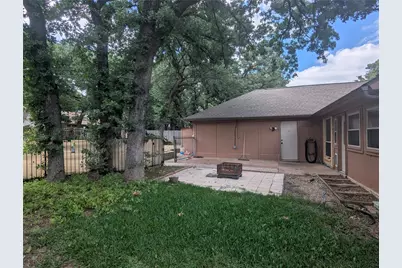 1816 Crooked Lane, Fort Worth, TX 76112 - Photo 35