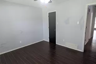 1816 Crooked Ln, Fort Worth, TX 76112 - Photo 29