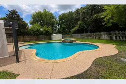 1933 Parktree Drive, Arlington, TX 76001 - Photo 5