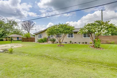 203 E Henderson Street, Itasca, TX 76055 - Photo 5