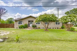 203 E Henderson St, Itasca, TX 76055 - Photo 3