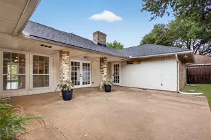 2303 McCoy Rd, Carrollton, TX 75006 - Photo 31