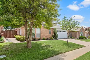 1916 Pine Ridge Dr, Bedford, TX 76021 - Photo 3