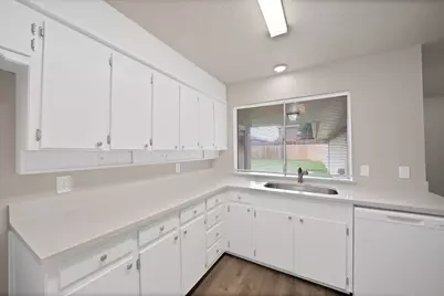502 Pinebluff Drive, Lewisville, TX 75067 - Photo 17