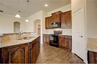 2100 McAllister, Princeton, TX 75407 - Photo 9