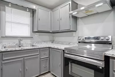 1412 Chase Avenue, Cleburne, TX 76031 - Photo 7