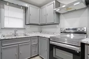 1412 Chase Ave, Cleburne, TX 76031 - Photo 7