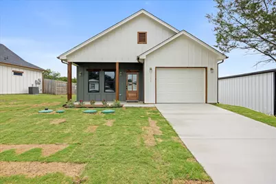 2603 Creekview Drive, Granbury, TX 76048 - Photo 1