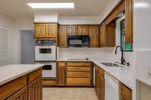 4533 Cinnamon Hill Dr, Fort Worth, TX 76133 - Photo 7