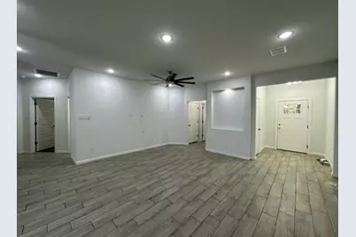 917 E Maddox Avenue, Fort Worth, TX 76104 - Photo 5