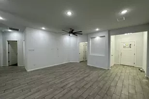 917 E Maddox Ave, Fort Worth, TX 76104 - Photo 5