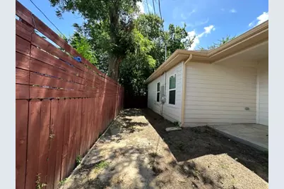 917 E Maddox Avenue, Fort Worth, TX 76104 - Photo 19