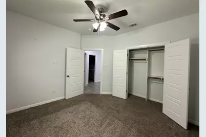 917 E Maddox Avenue, Fort Worth, TX 76104 - Photo 17