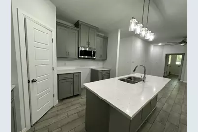 917 E Maddox Avenue, Fort Worth, TX 76104 - Photo 7