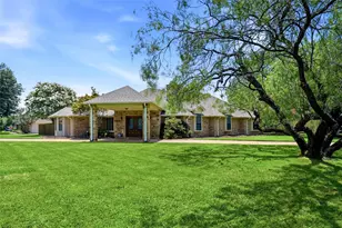2412 Emerald Cir, Southlake, TX 76092 - Photo 1