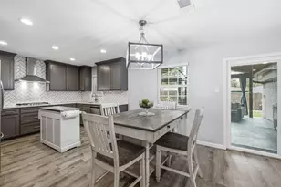 4905 Emerald Lake Dr, Fort Worth, TX 76103 - Photo 9