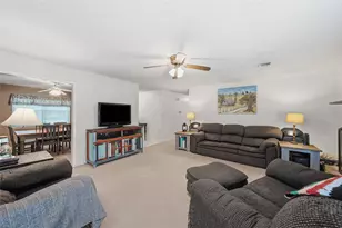 912 W Elizabeth Dr, Robinson, TX 76706 - Photo 3