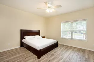 226 Gordon St, Gainesville, TX 76240 - Photo 17