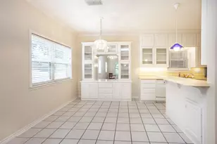 226 Gordon St, Gainesville, TX 76240 - Photo 11