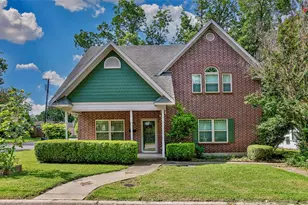226 Gordon St, Gainesville, TX 76240 - Photo 1