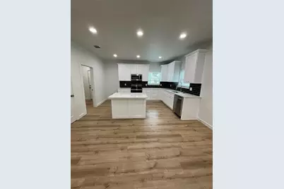 524 W Florence Street, Denison, TX 75020 - Photo 3
