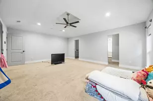 1810 Waterwood Dr, Arlington, TX 76012 - Photo 13