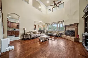 2785 S Lakeview Dr, Cedar Hill, TX 75104 - Photo 9