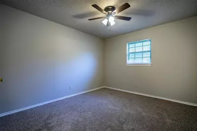 4212 Village Green Drive, Irving, TX 75038 - Photo 19