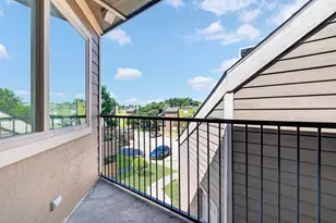 9829 Walnut St, Dallas, TX 75243 - Photo 17