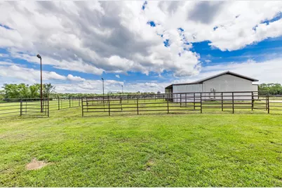 609 County Road 2421, Como, TX 75431 - Photo 33