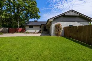 205 Timberlake Dr, Azle, TX 76020 - Photo 3
