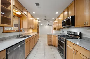 1305 Atlanta Dr, Irving, TX 75062 - Photo 27