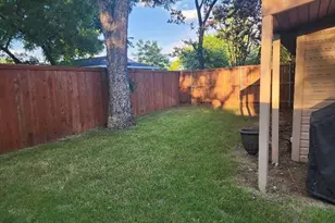 1218 N Center St, Arlington, TX 76011 - Photo 13