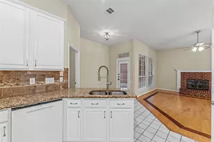 1601 Shadywood Ln, Flower Mound, TX 75028 - Photo 11