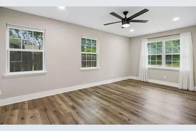 8635 Strathmore Drive, Dallas, TX 75238 - Photo 15