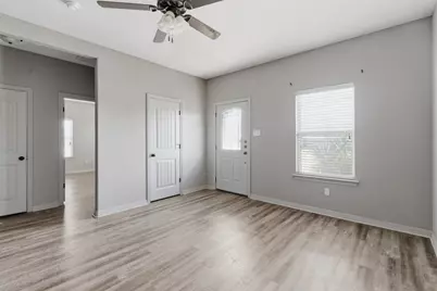 101 W Capps Street #D, Rio Vista, TX 76093 - Photo 9