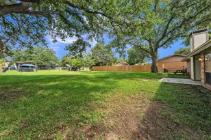 205 Mountain View Dr, Azle, TX 76020 - Photo 27
