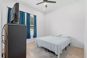 1805 San Antonio St, Grand Prairie, TX 75051 - Photo 5