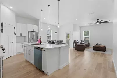 1805 San Antonio Street, Grand Prairie, TX 75051 - Photo 11