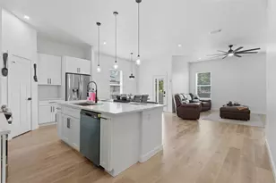 1805 San Antonio St, Grand Prairie, TX 75051 - Photo 11