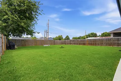 1805 San Antonio Street, Grand Prairie, TX 75051 - Photo 23
