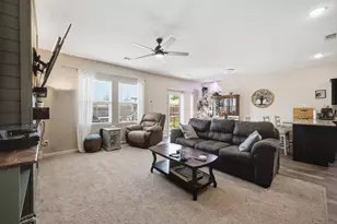 405 Willow Creek Dr, Glenn Heights, TX 75154 - Photo 5