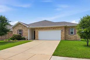 405 Willow Creek Dr, Glenn Heights, TX 75154 - Photo 3