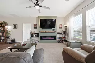 405 Willow Creek Dr, Glenn Heights, TX 75154 - Photo 11